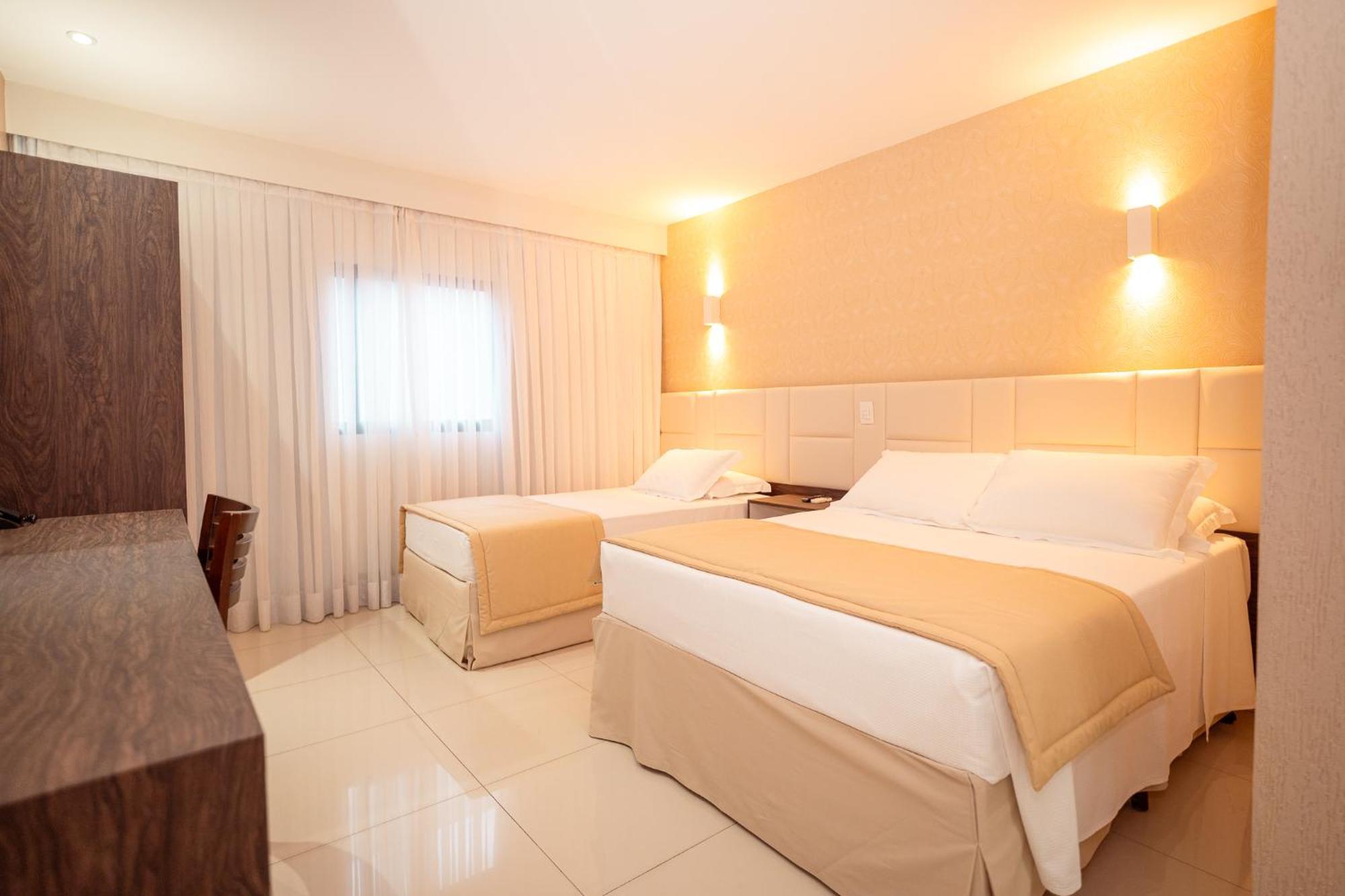 Hotel Girassol Plaza ปัลมัส ภายนอก รูปภาพ